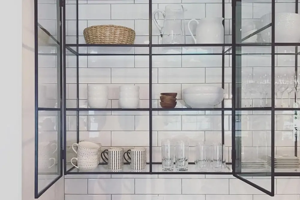 Glass_Cabinet_Shelving