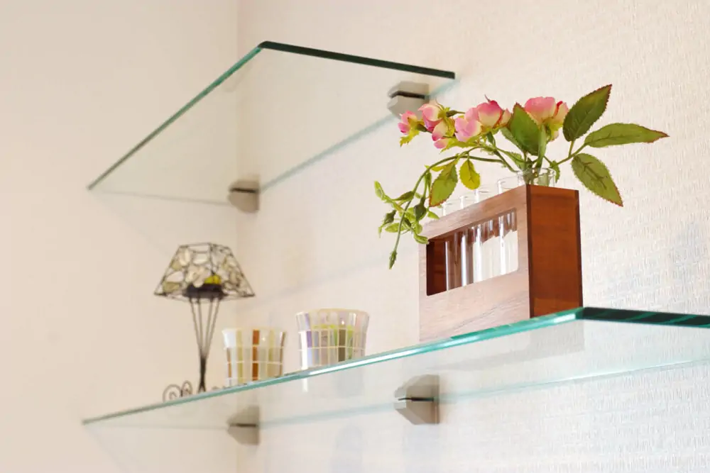 Glass_Wall_Shelves