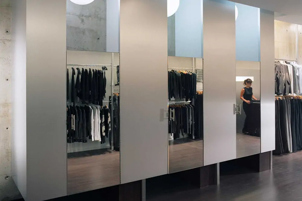 Retail_Space_glass